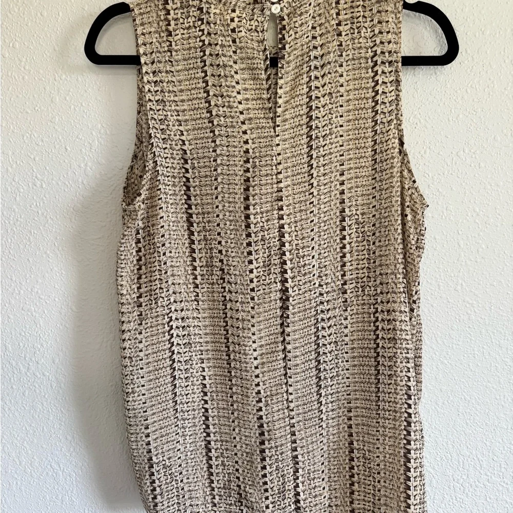 Sleeveless Brown/Tan sleeveless blouse‎ - Picture 5 of 9